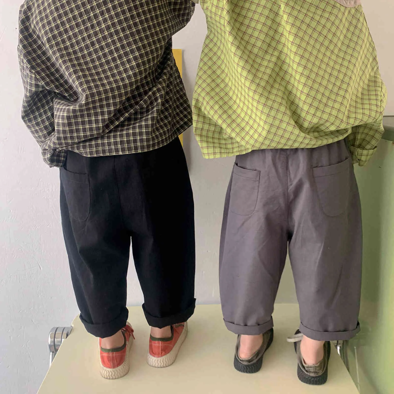 Pantaloni casual da gamba di colore solido stile coreano ragazzi e ragazze Pantaloni allentati in cotone 211103