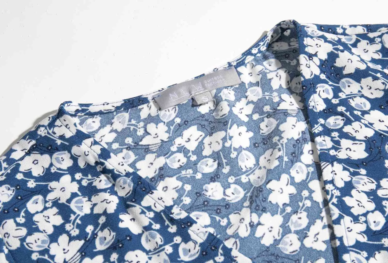 Vintage França Estilo Manga Curta Envoltório Camisa Moda Azul Floral Impressão Laço Cintura Cintura Blusa Mulheres One-Peça Tops 210429