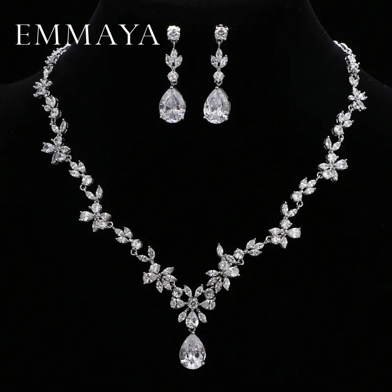 Brand Emmaya Magnifique AAA CZ Stones Set White Crystal Flower Party Mariage Bijoux pour femmes