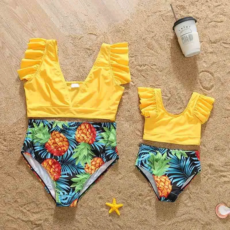 Costumi da bagno estivi con maniche a volant Look ananas Stampa completa Set gialli Costumi da bagno coordinati la famiglia Bikini madre figlia 210417