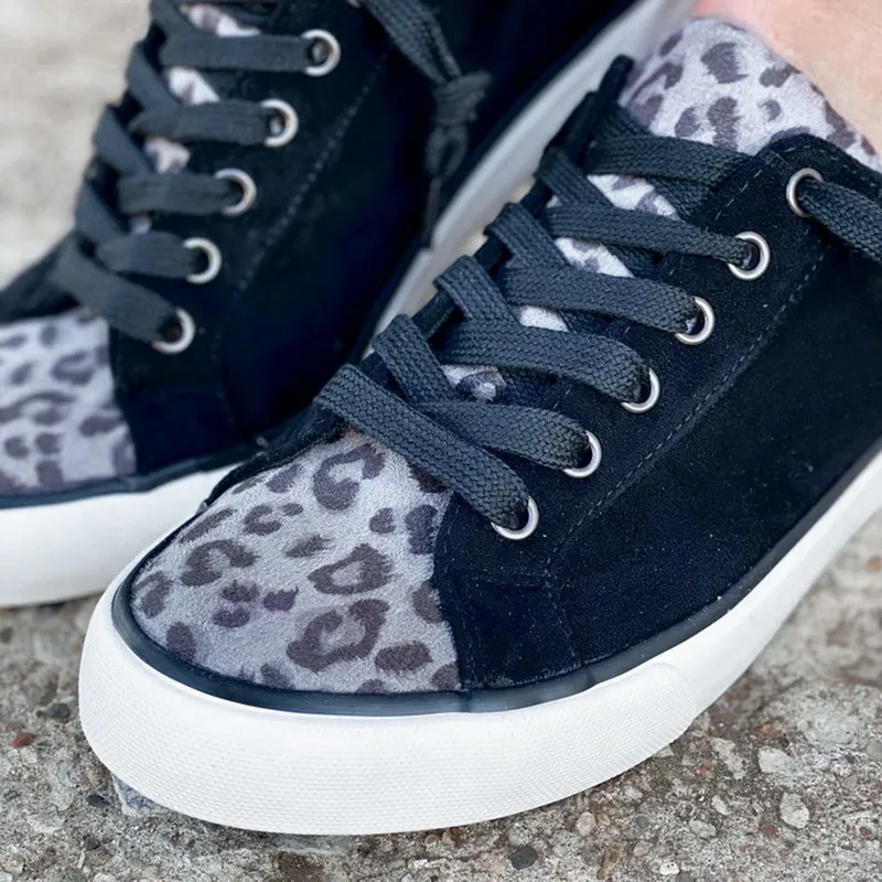 Scarpe basse da donna Sneakers da donna Sneakers stringate leopardate Plus Size PU Sneakers Casual 2021 scarpe vulcanizzate moda calzature da passeggio