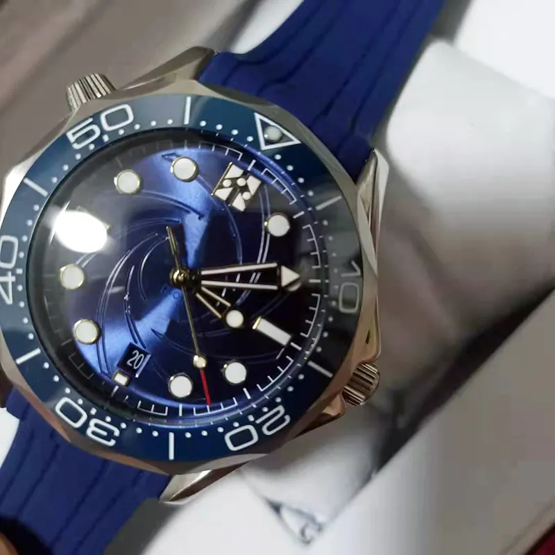 الساعات الخزفية الفاخرة عالية الجودة 50th Mens Men Men Watches Mechanical Movement Blue 300 Wristwatches Wistwatch 215Q