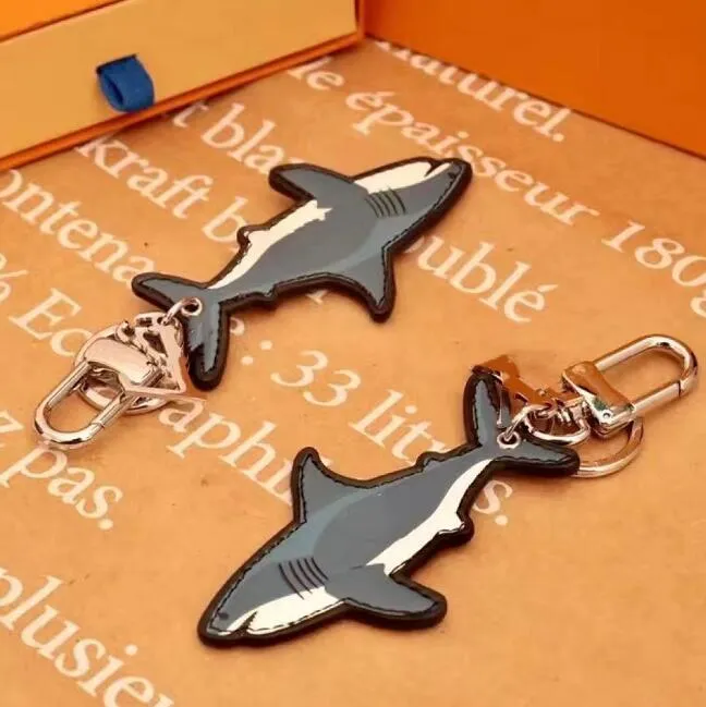 Klassisk tecknad söt tiger nyckelring plånbok nyckeling designer djur bil penguin brev räv nyckelringar kvinnor charm hänge accessorie276t