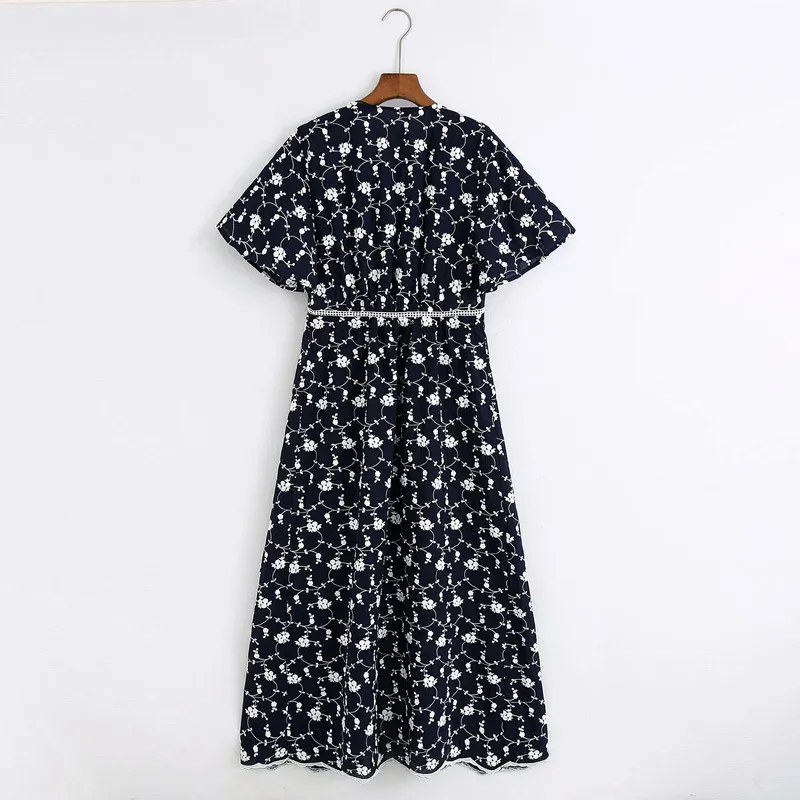 Yaz Kadın Vintage Gömlek Elbise V Yaka Kısa Kollu Düğmeler Çiçek Nakış ES Kadın Zarif Orta Buzağı Bezi 210513