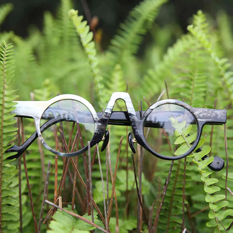 Einzigartiger Buchstabe V Bogen Nasensteg schwarz weiß Farbe kleine runde handgemachte Lesebrille optische Brille Horn Sonnenbrille