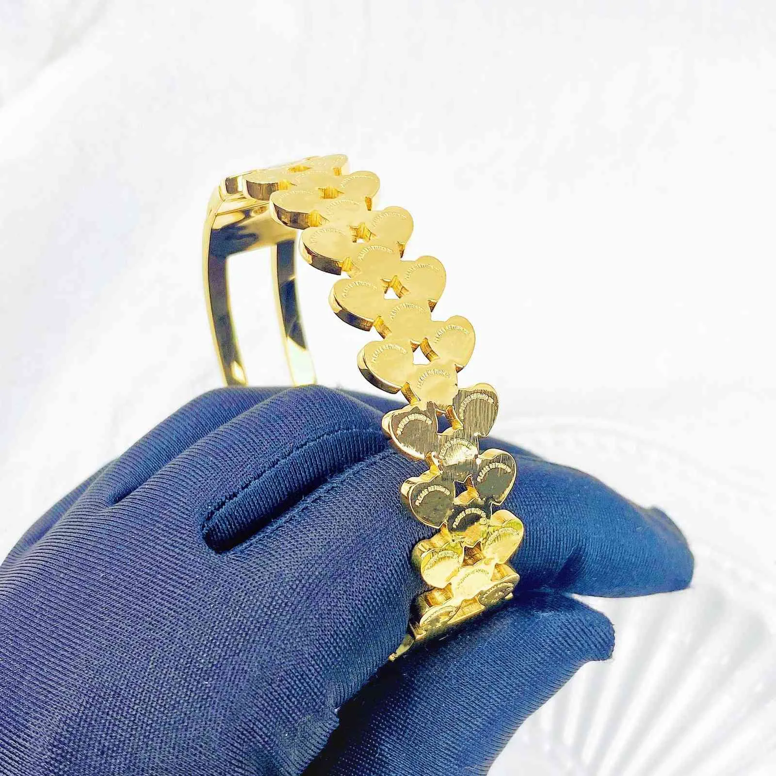 Design Luxury Brand Bracelet Women Hanging Heart Label Forever Love Pulseira Titanium Steel Bangle & Bracelets for Women Jewelry Q0717