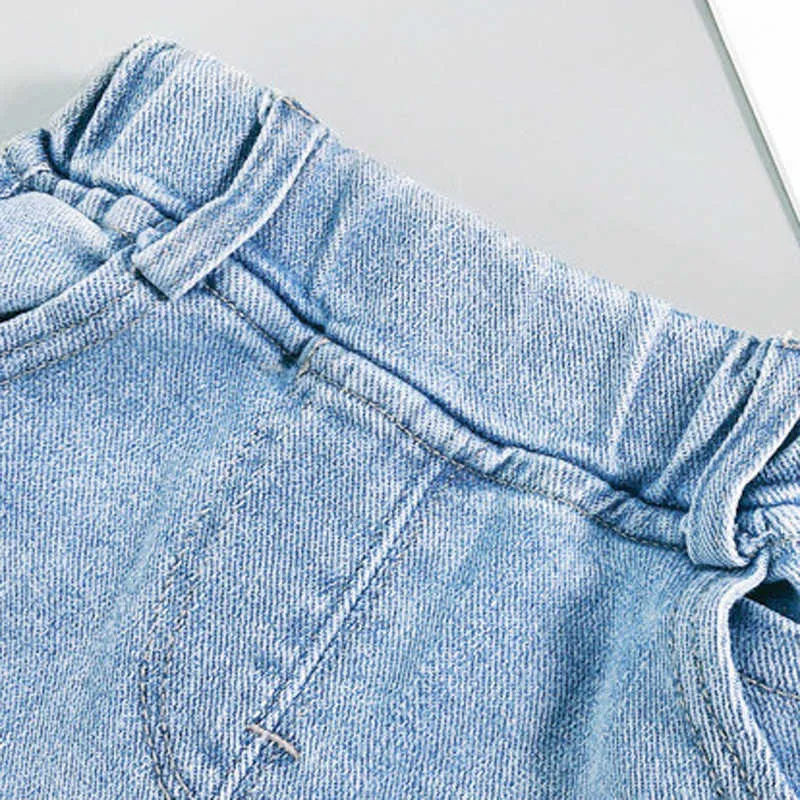 Höstflickor jeans koreanska versionen liten och medelstora kärlek dekoration byxor sport denim byxor mitten av midja barn 210625