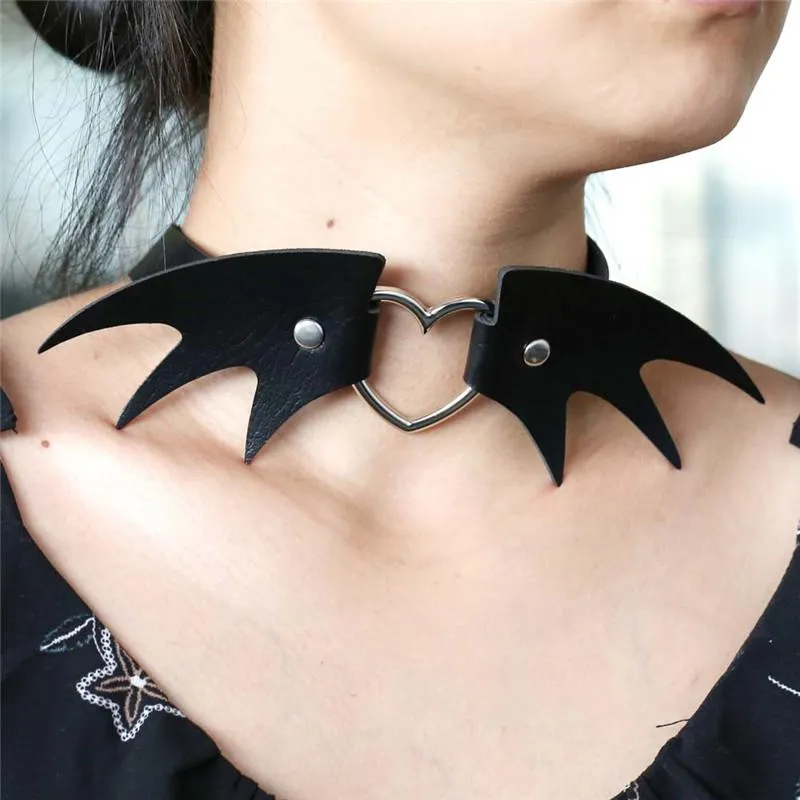 Leather Halloween Choker Heart Wing Necklace Women Handmade Nightclub Goth Jewelry Clavicle Gift Whole Chokers229J