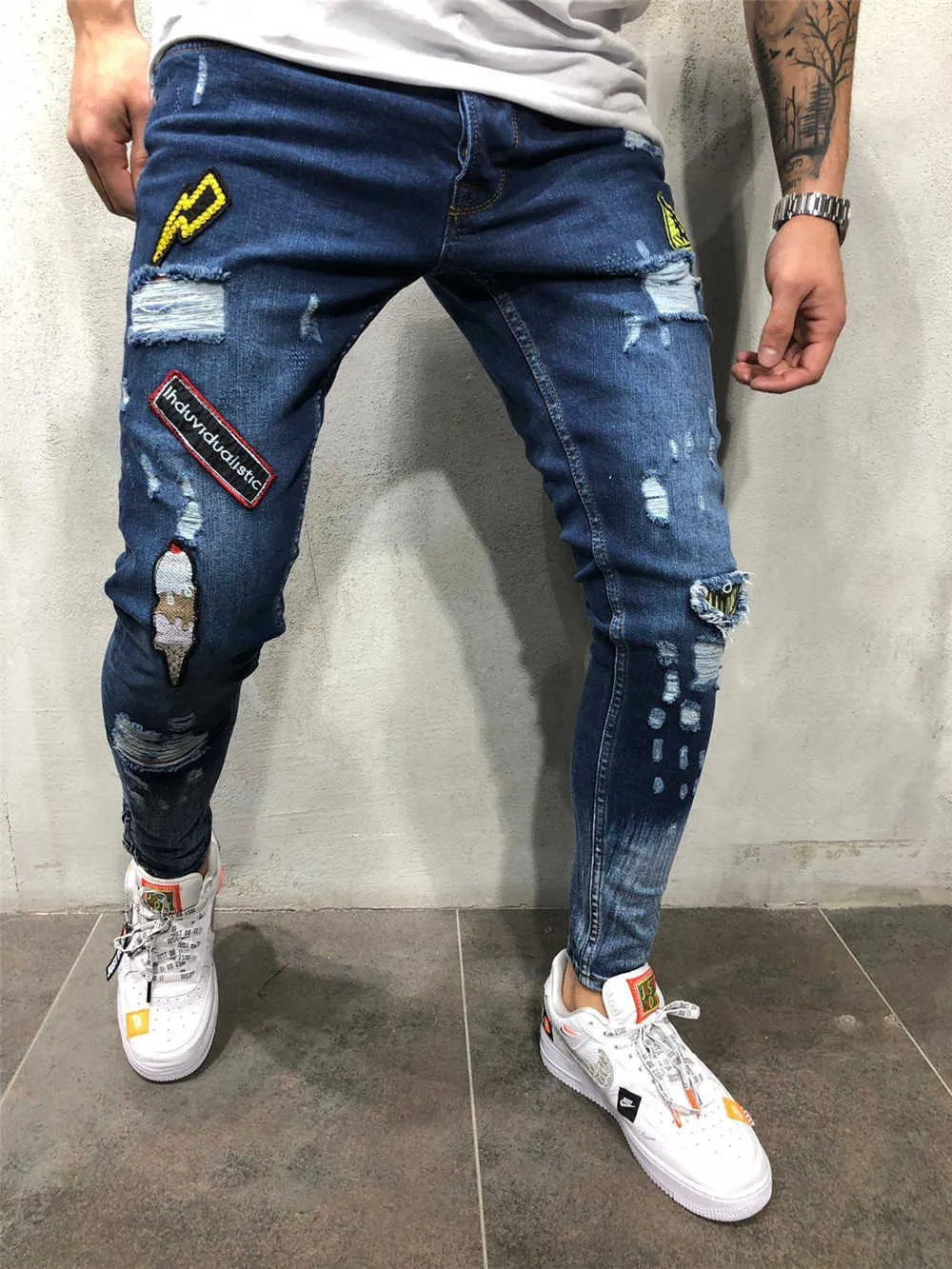 Хлопок смешанные тощие отверстия разорванные джинсы джинсов для мужчин хип-хоп Slim Fit Streetwear Beatwork значок проблемных синих карандашей брюки X0621