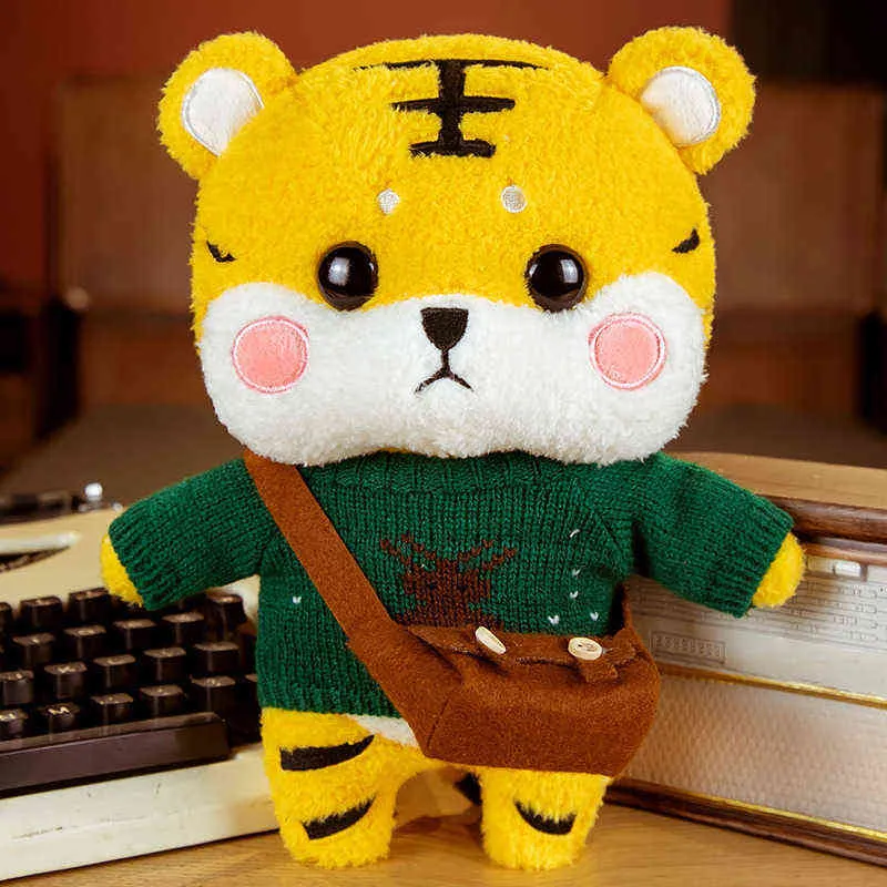 Kawaii dzianina sukienka Tiger Pluszowa zabawka Pchana kreskówka Zwierzęta Bożego Narodzenia Kapelusz Tiger Rok Mascot Cuddly Plushie Kid