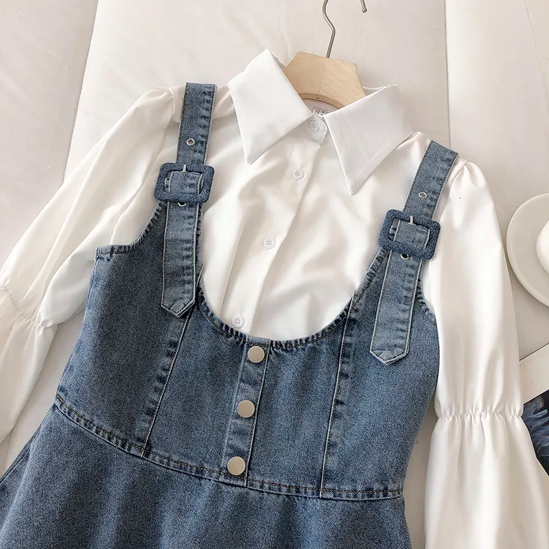 Kimutomo Sweet Girls Jupes décontractées Ensembles Blouse à manches évasées à col rabattu blanc et taille haute Denim A-line Sling Mini robe 210521