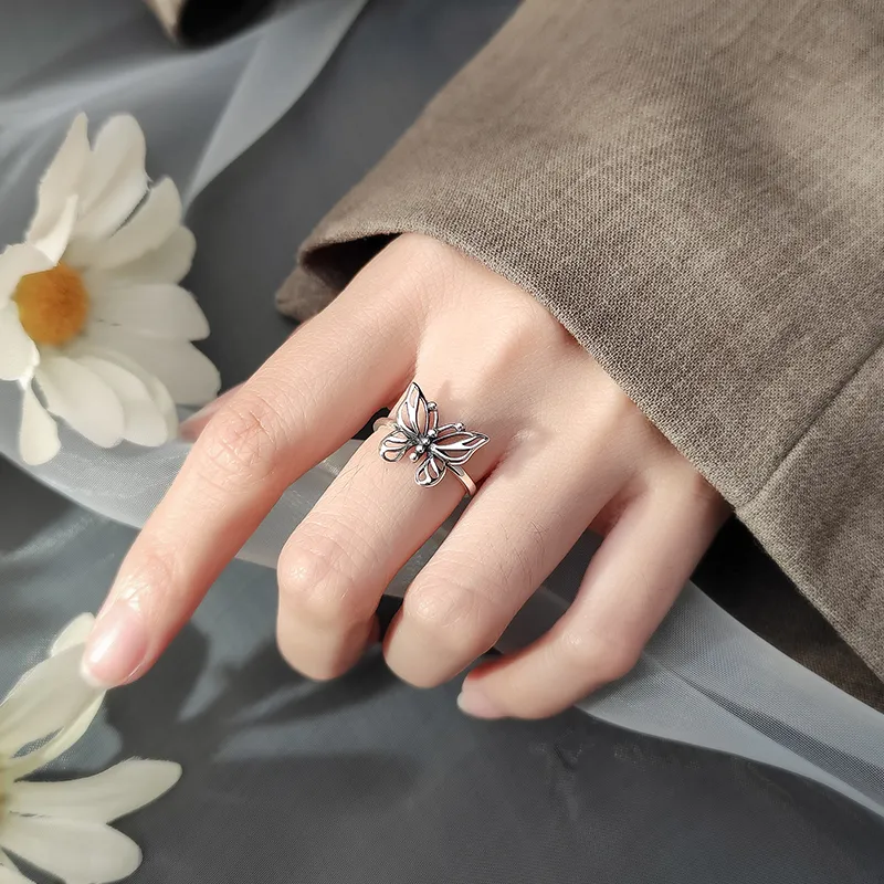 Hollow Delicate Cute Butterfly Antique Band Rings Adjustable Thai Silver Color Rings For Women Ladies Finger Simple Fashion Jewelr9818217
