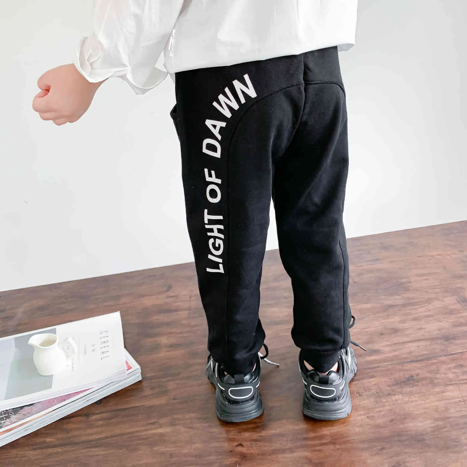 Boys girls letters printed casual sports trousers Autumn children fashion sweatpants 210508