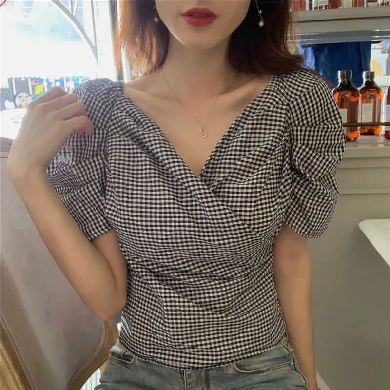 여름 화이트 V 넥 퍼프 슬리브 Pleated 블라우스 여성 짧은 일본 스타일 레트로 탑 슬림 달콤한 풀오버 격자 무늬 셔츠 Blusas 210610