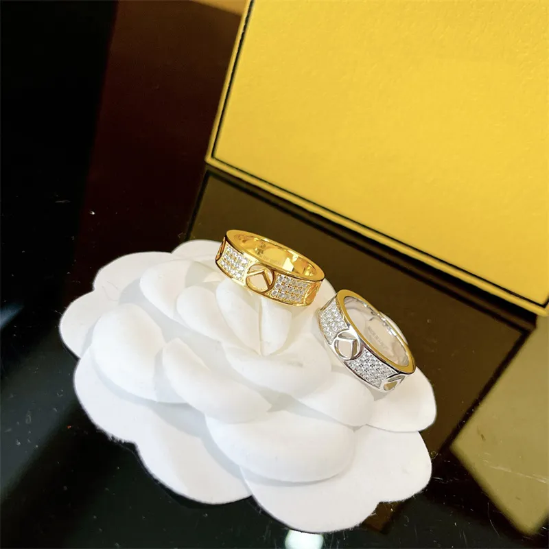 Gold Ring Designer de luxo feminino Rings Diamond Fashion Letter Band Rings Women Women Design original Top Woor Love Ring Engagement Je282e