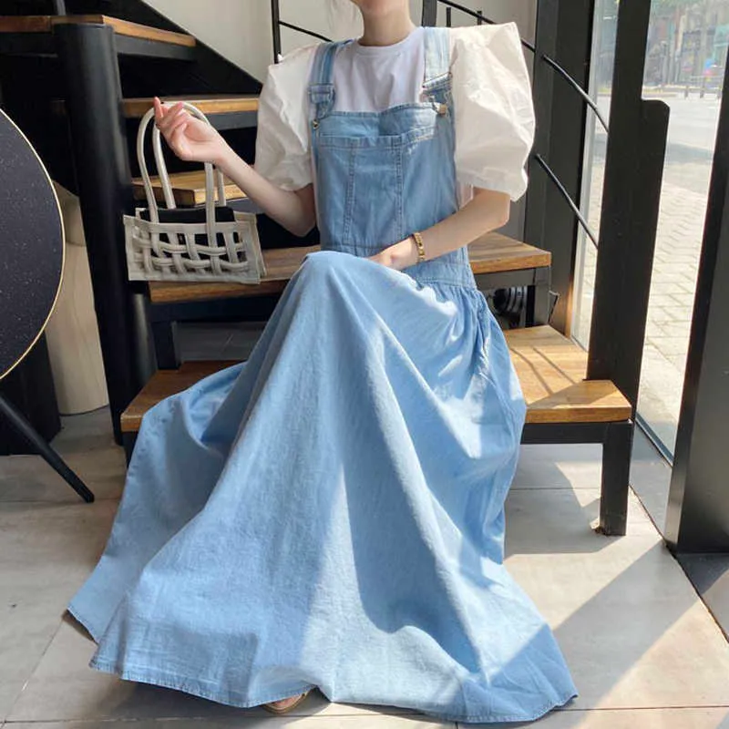 Korejpaa Women Dress Sets Korean Chic 100-neck Loose Bubble Sleeve Shirt with Retro Blue Large Swing Denim Suspender Skirt 210526