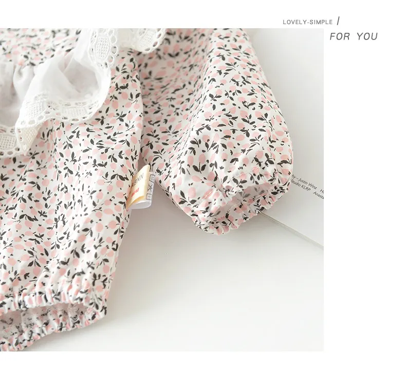 Frühlings-Bodys im koreanischen Stil mit niedlichen floralen Spitzen für Babys von 0–2 Jahren, kleine Prinzessin, langärmelige Kleidung aus Baumwolle mit Mütze 210508