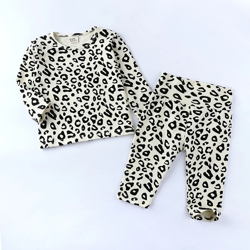 Facejoyous 1-6 anni Autunno Bambino Bambini Baby Boy Girl Copre Gli insiemi Felpa a maniche lunghe Pantaloni Pantaloni Stampa leopardata Abiti 210413