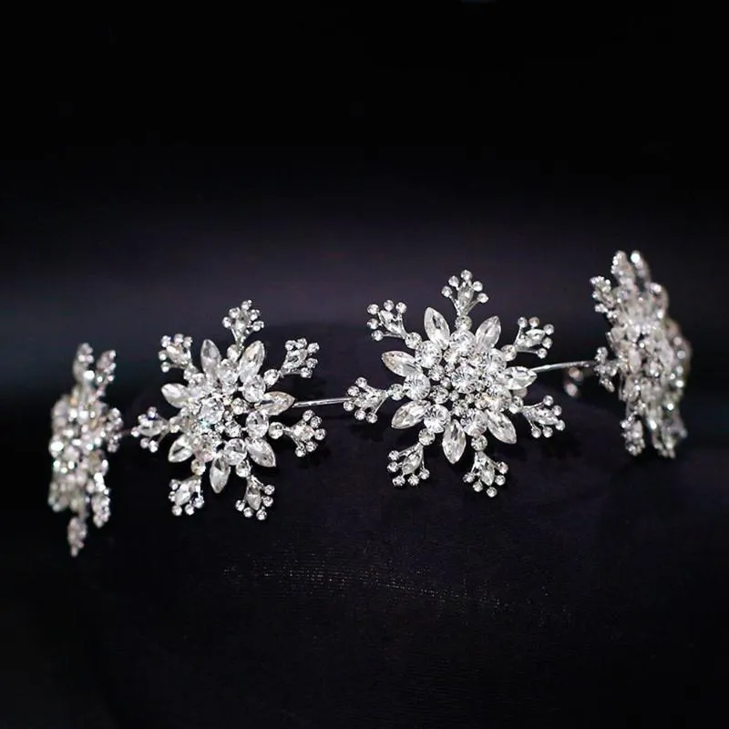 Hårklämmor Barrettes Korean Style Crown Fashion Jewelry Rhinestone frisör Diaadem Pannband Bröllopstillbehör Snöflinga Hår219D