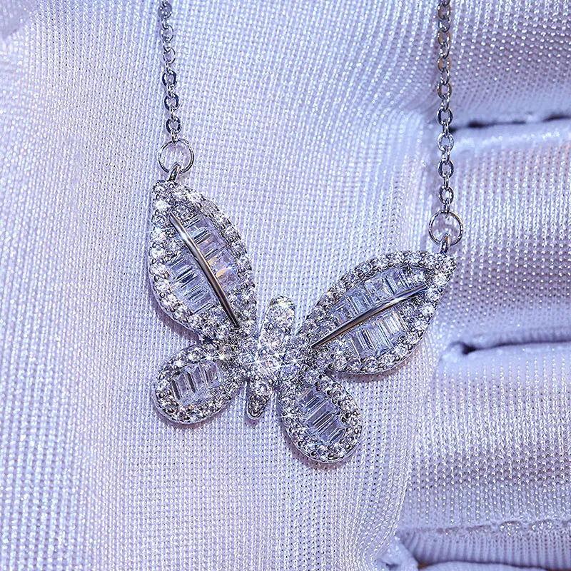 INS Einfache Stil Frauen Halskette Charme Schmetterling Zirkonia Anhänger Outdoor Reise Süße Mädchen Halsketten Einfarbig Messing Strass 2598