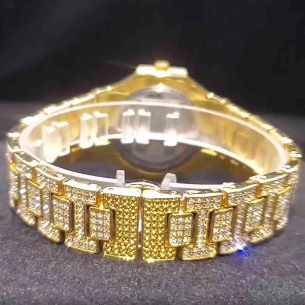Montres en or 18 carats pour hommes de luxe plein de diamants montre pour hommes montres à Quartz de mode AAA CZ Hip Hop glacé horloge masculine reloj220v