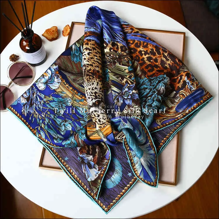 Bordes enrollados a mano pura Mujeres 100% bufanda de sarga de seda natural 90 * 90 cm bufandas de diseñador de animales Foulard En Soie
