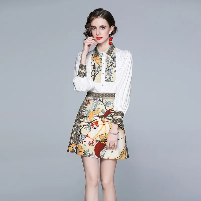 set da due pezzi stile designer da donna catena di cavalli stampata camicetta floreale con animali camicia da donna minigonna abbigliamento casual da ufficio 210421