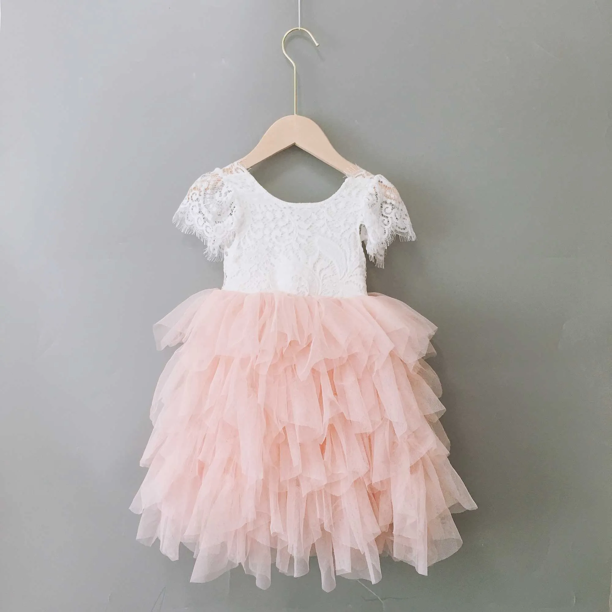 Vestido de renda fofo meninas verão para crianças mosca manga bolo de bebê 1-10y aniversário blush Princesa Prom 210529