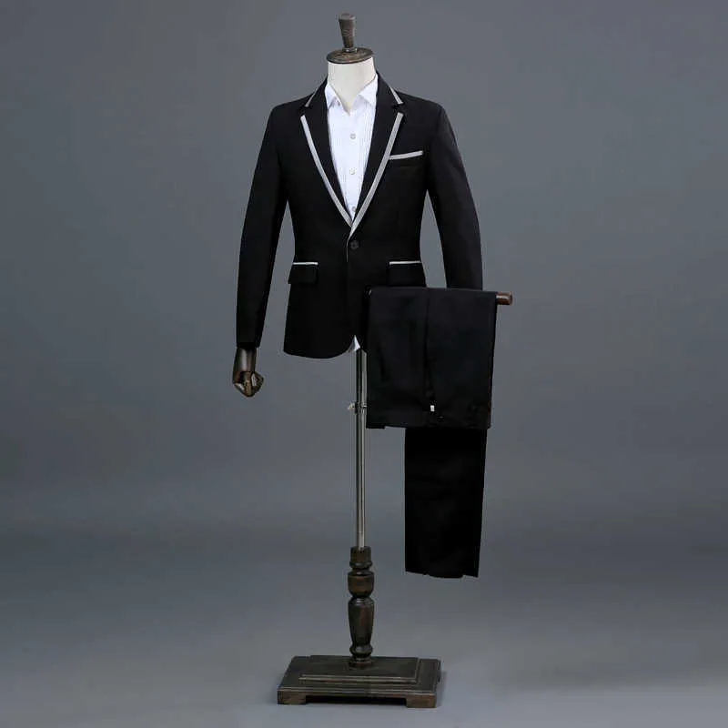 2021 hommes mode rayé hôte Costumes Costumes scène chanteur noir et blanc or argent robe blazer + pantalon X0909