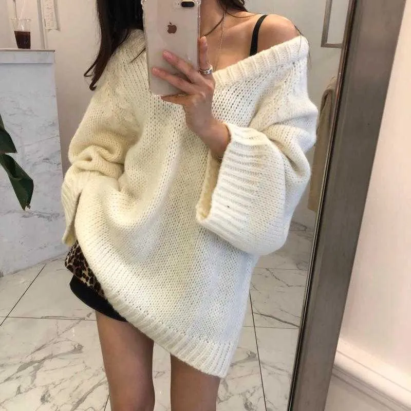 Fashion women sweater autumn and winter loose large size bat sleeves lazy V-neck sweater women 210806