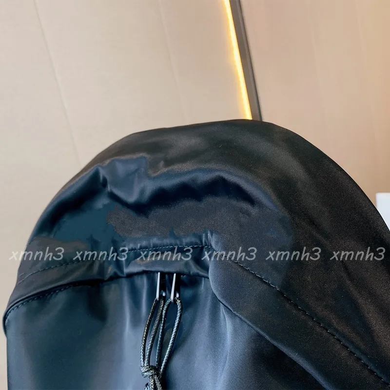 Mochilas para hombres de diseñador Fashion 2023 Mochila unisex Bolsas de viaje Material de tela impermeable259a