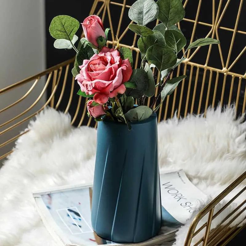Vases pour la décoration Accueil Vase en plastique Blanc / Bleu Panier de fleurs Arrangement Salon Style moderne Simple Artistique 210409