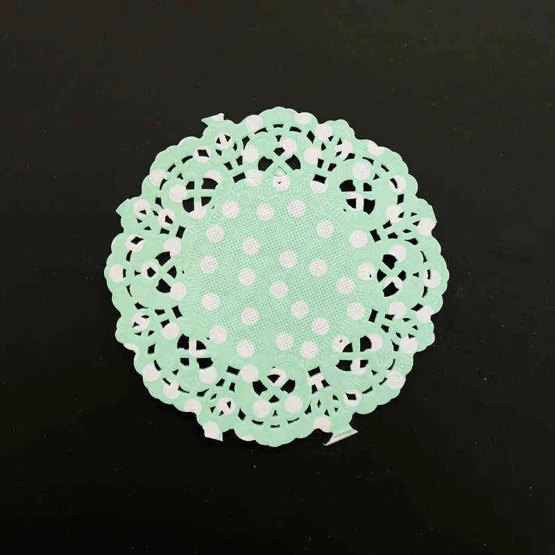 100 stks Dots Paper Kant Dilies 3.5 Inch 8.8cm Ronde Decoratieve Servies Placemats Cake Verpakking Papieren Pads Mats Y1213