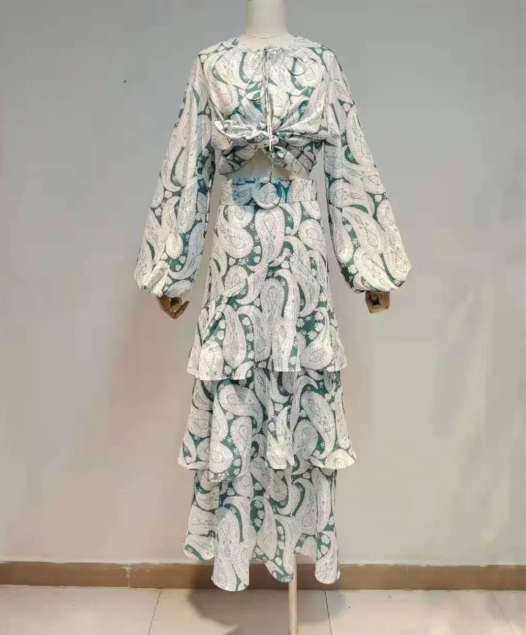 Col en V Lanterne Demi-manches Reliure Haut Court Taille Haute Totem Imprimé Gâteau Jupe Longue Costume Femmes Été GX999 210421