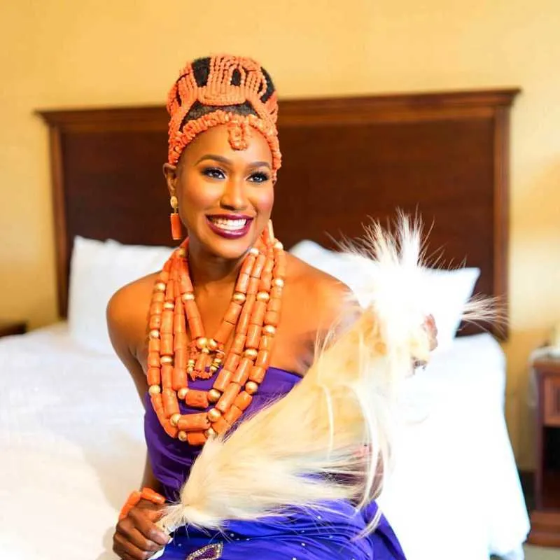 4Ujewelry Edo Bridal Sieraden Set 4 Lagen Oranje / Rood / Wit Kleur Verkrijgbaar 100 Genunie Afrikaanse Vrouwen Bruiloft Sieraden Set H1022