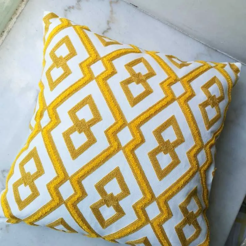 Yellow Cushion Cover Cute Diamond Geometric Embroidery Pillow Case with For Sofa Bed Simple Home Decorative 45x45cm 2109072344207