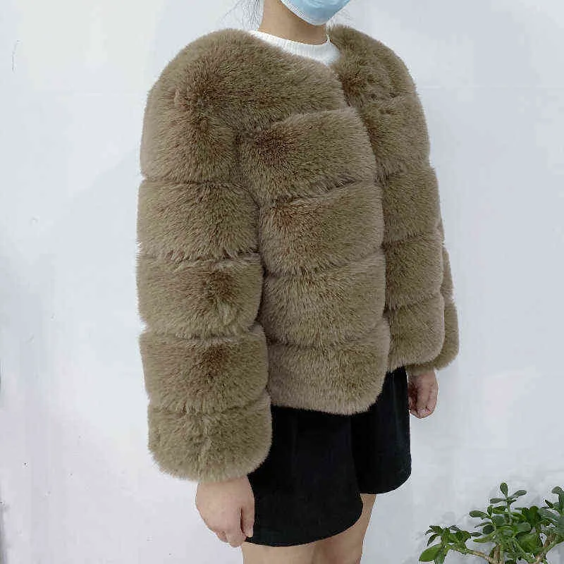 女性のフェイクの毛皮のコート秋冬の高品質ふわふわのショートコートフェイクの毛皮のジャケット特大211110