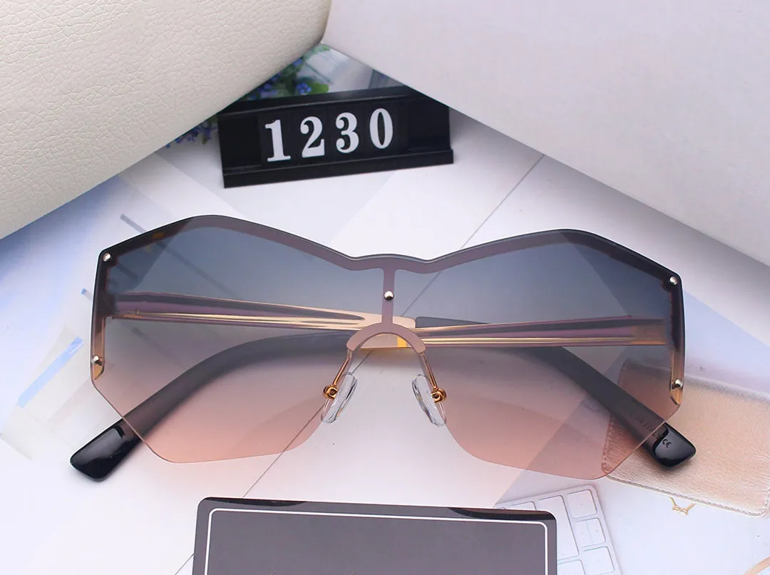 Summer Womens Men Solglasögon Fashion Woman Sun Glasses Adumbral Goggle Glass UV400 C 1230 6 Färg Hög kvalitet med Box217m