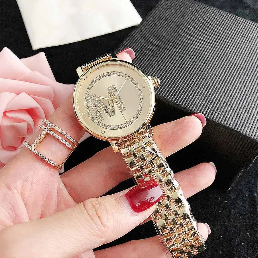 Marka Watch Women Girl Crystal Big Letters Style Metal Steel Band Karartz Car Watches M128