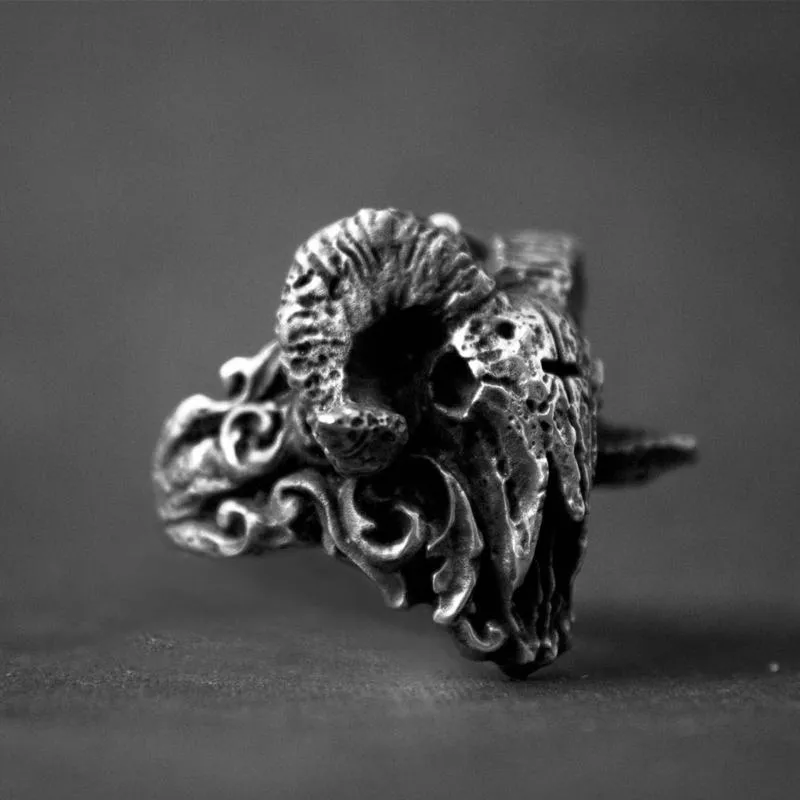 Klaster Pierścienie Unikalne punk gotycka satanistyczna Demon Pierścień Czaszka Mężczyzn biżuterii Prezent dla zwierząt Palca