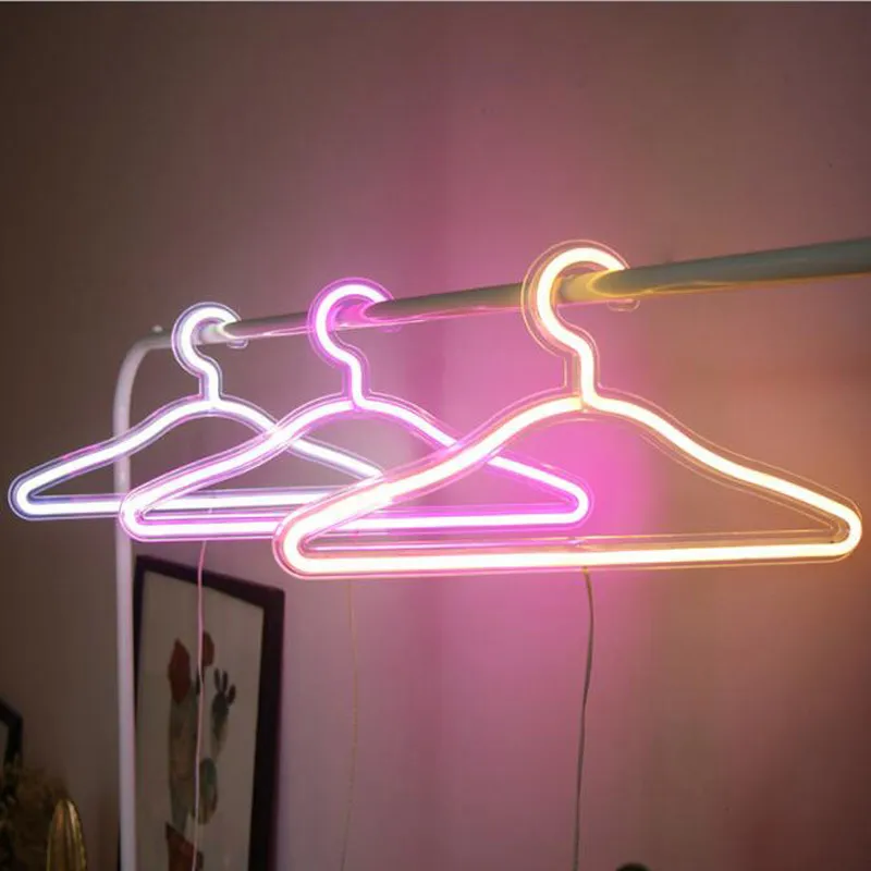 Led Neon Light Clothes Stand Hängare Nattlampa USB Powered Xmas Gift till Sovrum Bröllopskläder Store Art Wall Decor