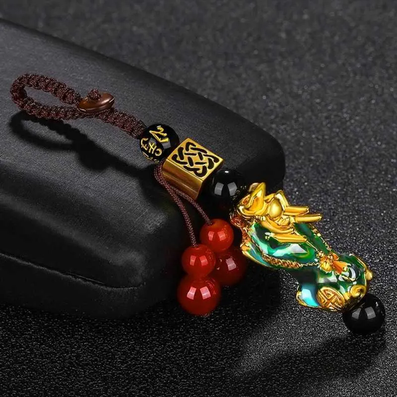 Clé homme changement de couleur Sensation chaud or Pixiu porte-bonheur voiture porte-clés créatif voiture pendentif accessoires cadeaux d'affaires G1019