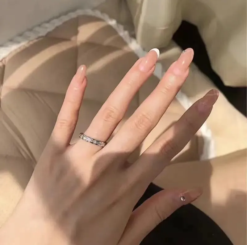 Fashion Charm Love Ring With Diamond Couple Plaid Series Bijoux Free Exquis Box Box Packaging 295n