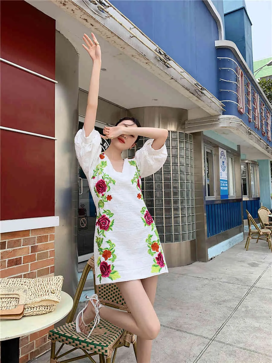 Korobov coreano Chic mujeres flor bordado vestidos mujeres cuello en V Puff manga corta vestido moda elegante vestido de verano 210430