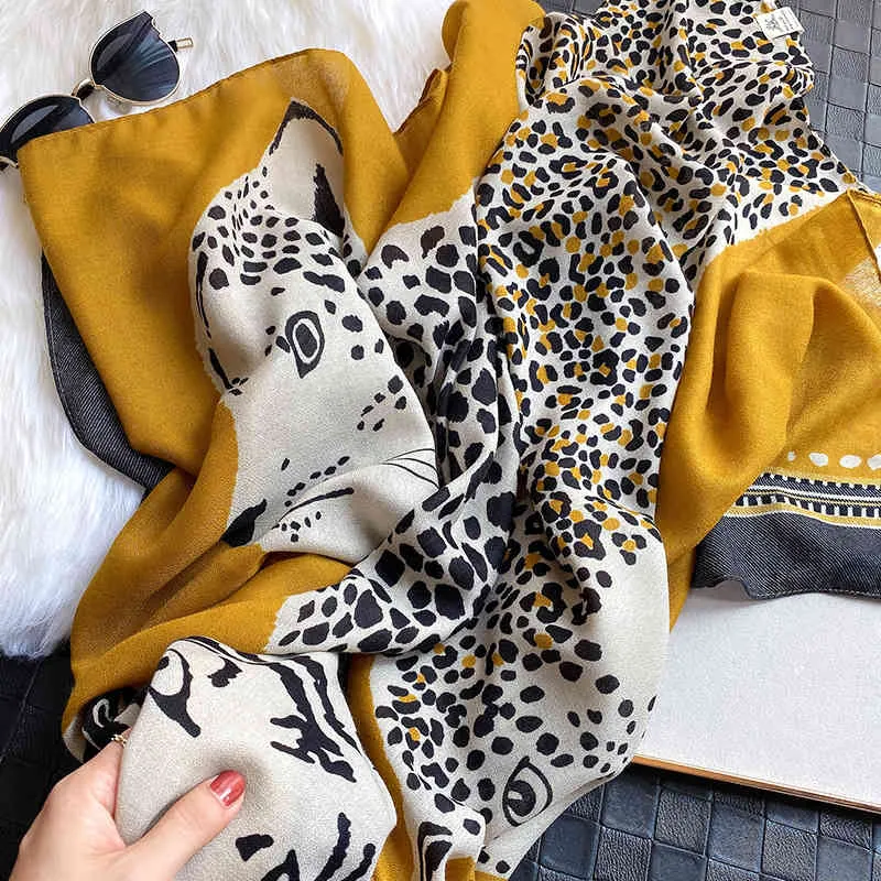 2021 Leopard Printed Women Cotton Scarf Winter Warm Pashmina Hijab Foulard Female Bandana Lady Headband Scarves Stoles