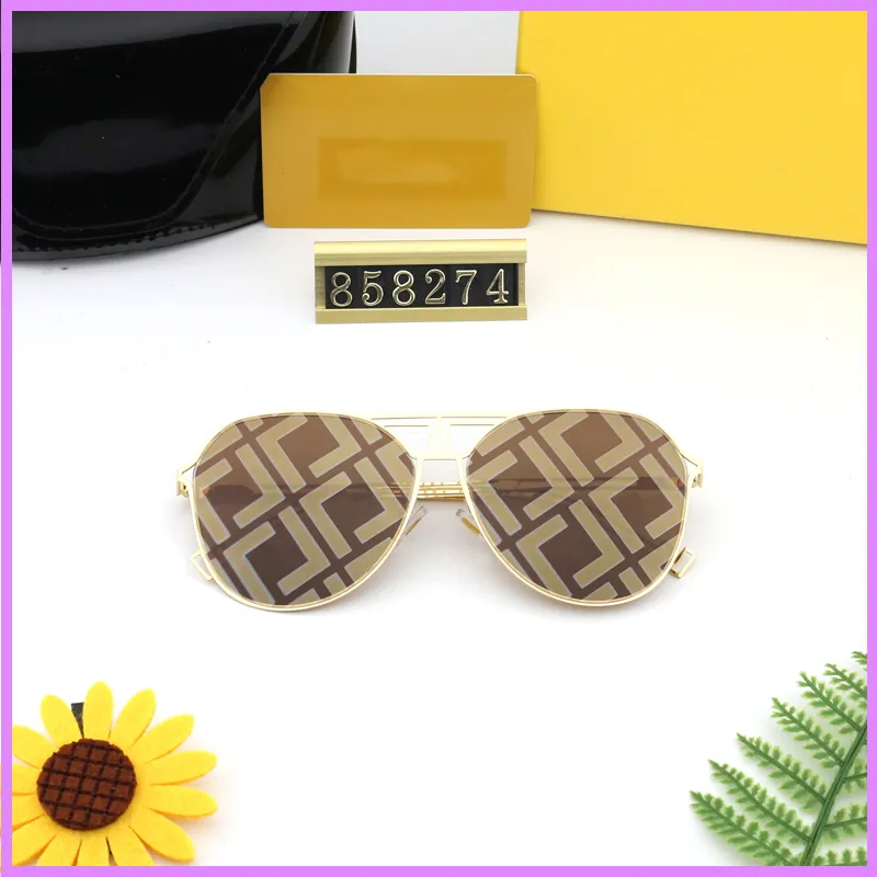 Donne nuovi occhiali da sole estate all'aperto moda occhiali da sole designer di lusso mens occhiali da vista guida spiaggia lettere casual occhiali D2110284F