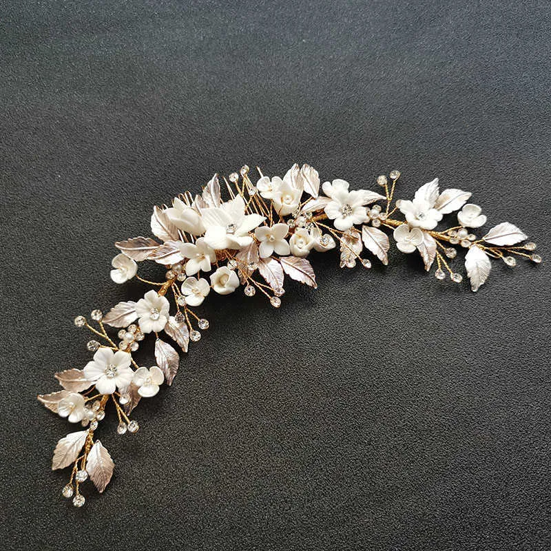 SLBRIDAL Handmade Crystal Rhinestone Pearls Ceramic Flower Bridal Hair Comb Wedding Hair Accessories Bridesmaids Women Jewelry X0726