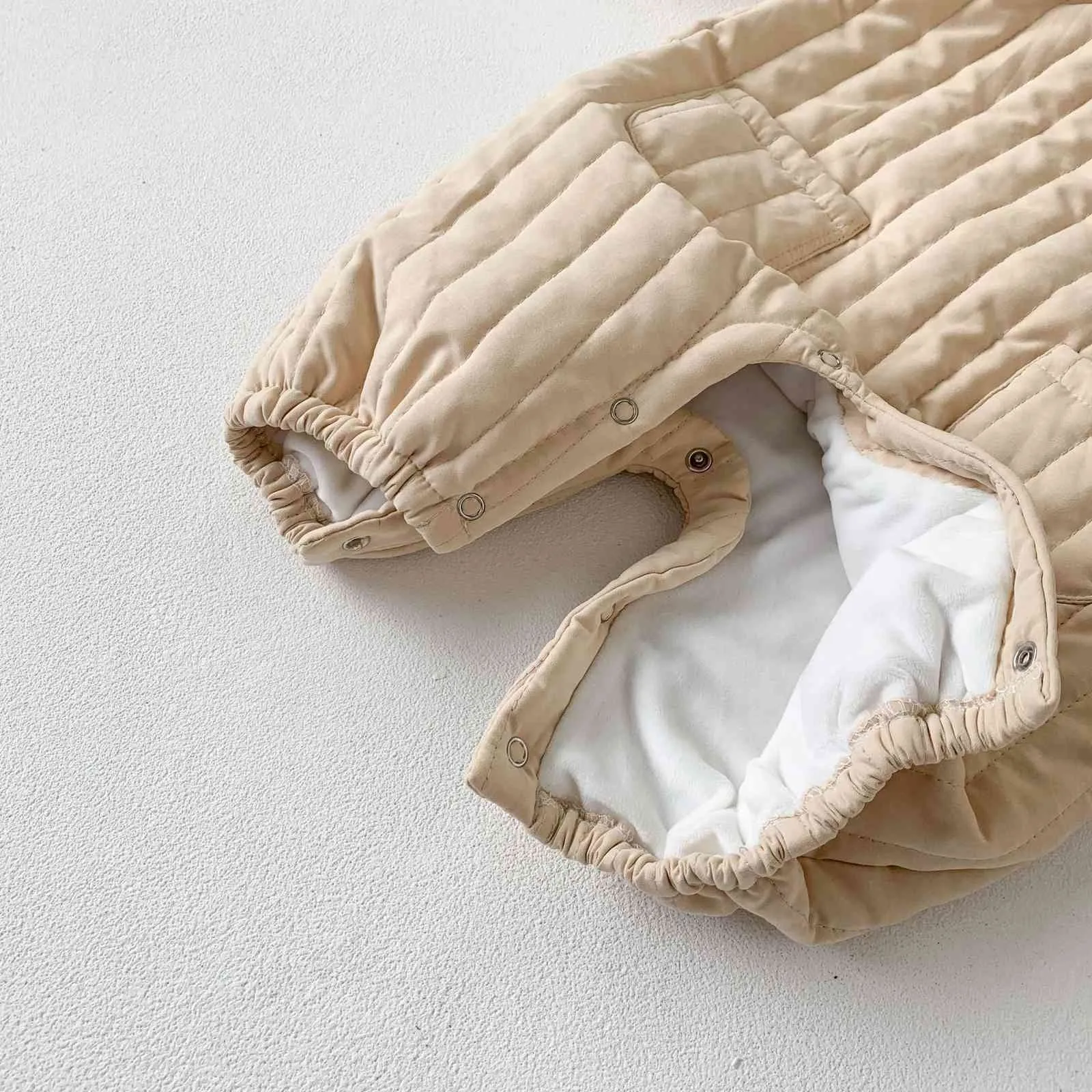 Kış Born Tulumlar Pamuk-Yastıklı Uzun Kollu Büyüyen Sıcak Romper Bebek Kızlar için Sevimli Giysiler Set 0-24M 210515