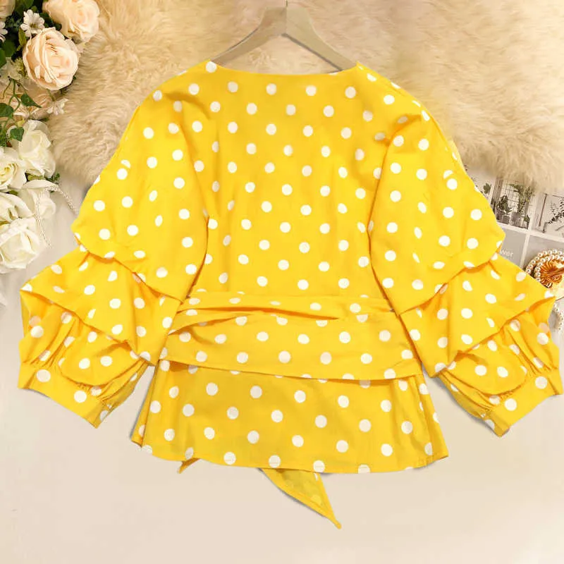 Diseño de talla grande Algodón amarillo Blusa de lunares blancos Tops retro Verano 3/4 Manga de soplo Mariposa S XL 3XL Cuello en V 210527