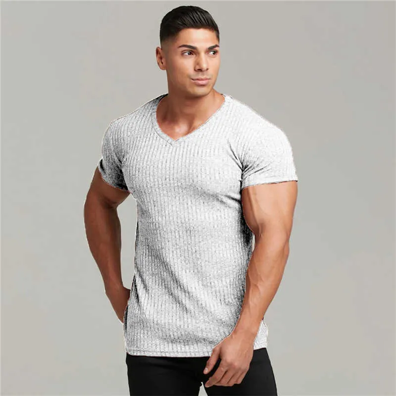 Hommes col en V à manches courtes T-shirt Fitness Slim Fit Sports Strips T-shirt Homme Solide Mode Tees Tops Été Tricoté Gym Vêtements 210629